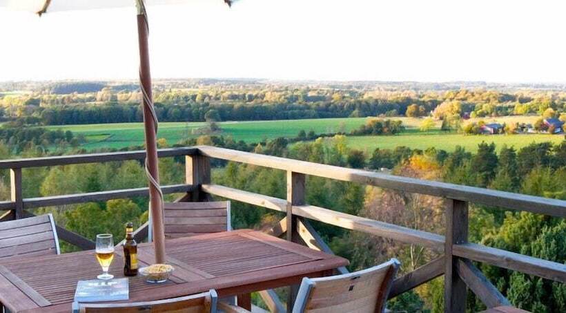 בית מלון כפרי The Lodge