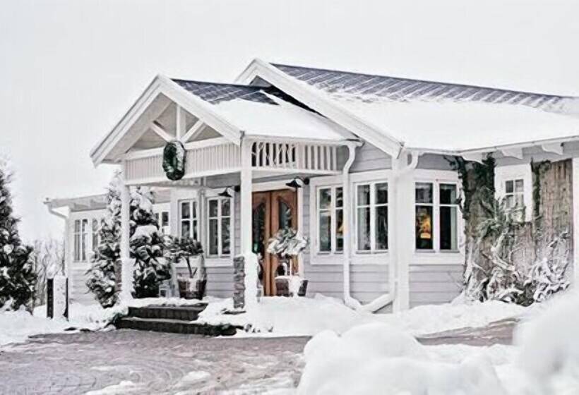 בית מלון כפרי The Lodge