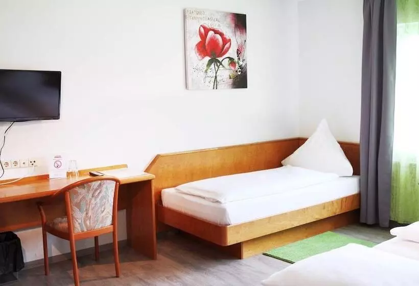 ホテル Pension Kaempfelbach