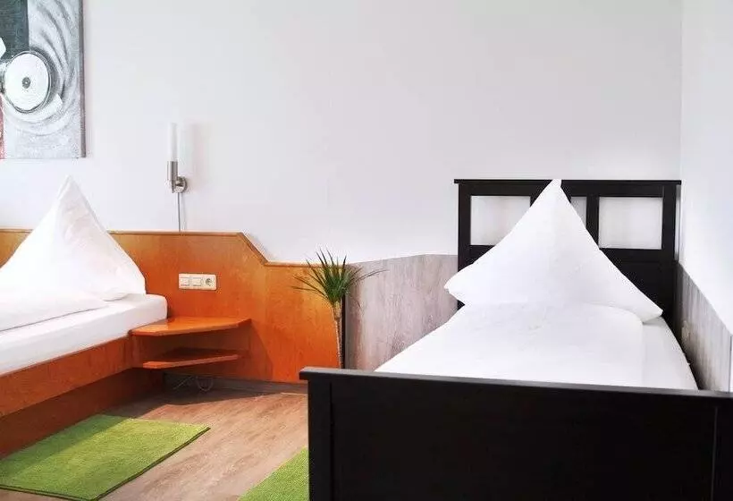 ホテル Pension Kaempfelbach