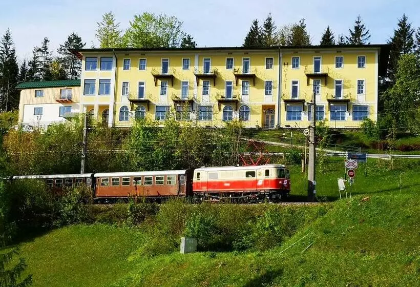 Hotelli Restaurant Winterbach