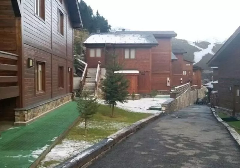 Apartamentos La Pleta Incles Suites 3000