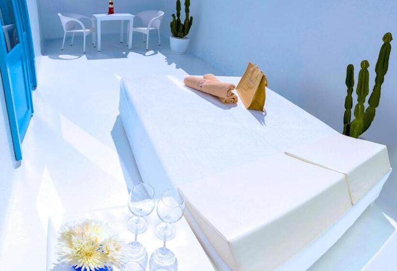 Avanti Lifestyle Hotel Only Adults