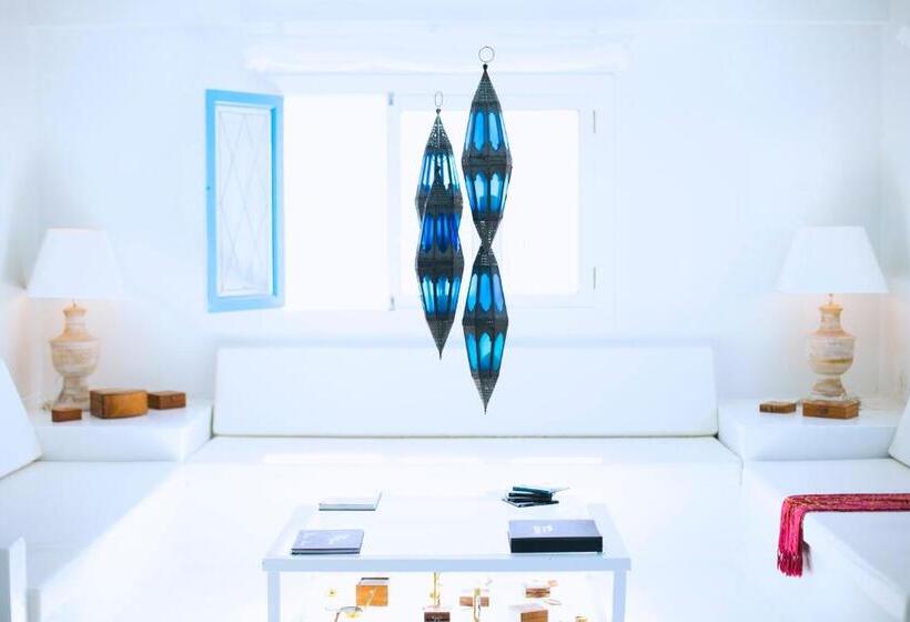 Avanti Lifestyle Hotel Only Adults