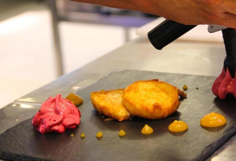 Avanti Lifestyle Hotel Only Adults