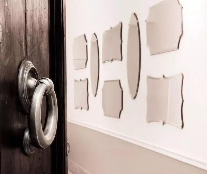 تختخواب و صبحانه Via Del Corso Home Roma