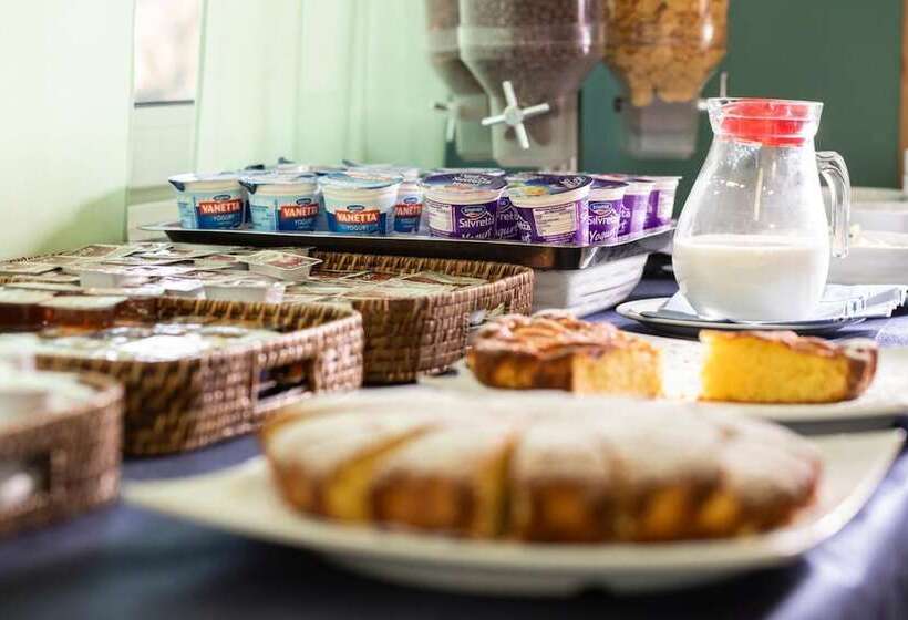 Amadei Hotel Figaro & Apartments