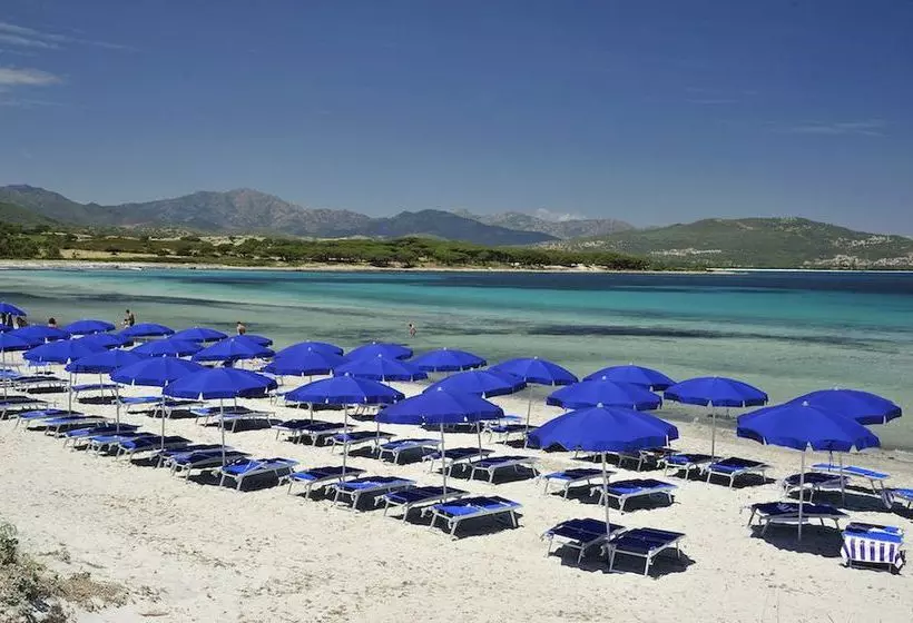 Hotelli Baia Dei Mori