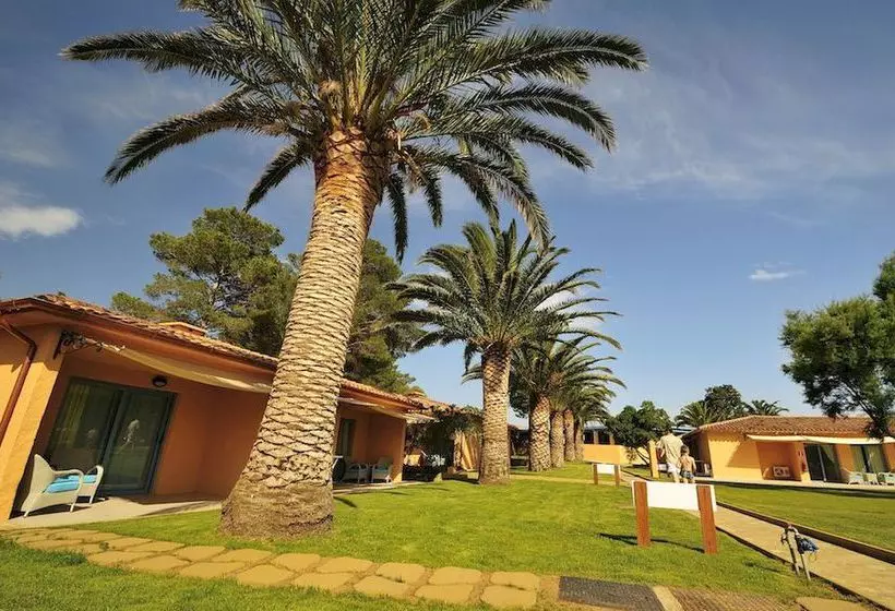 Hotelli Baia Dei Mori