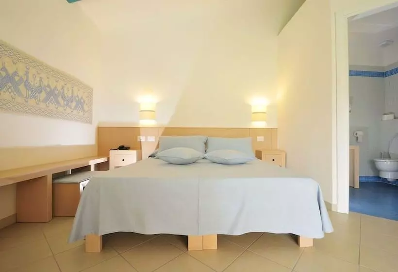 Hotelli Baia Dei Mori