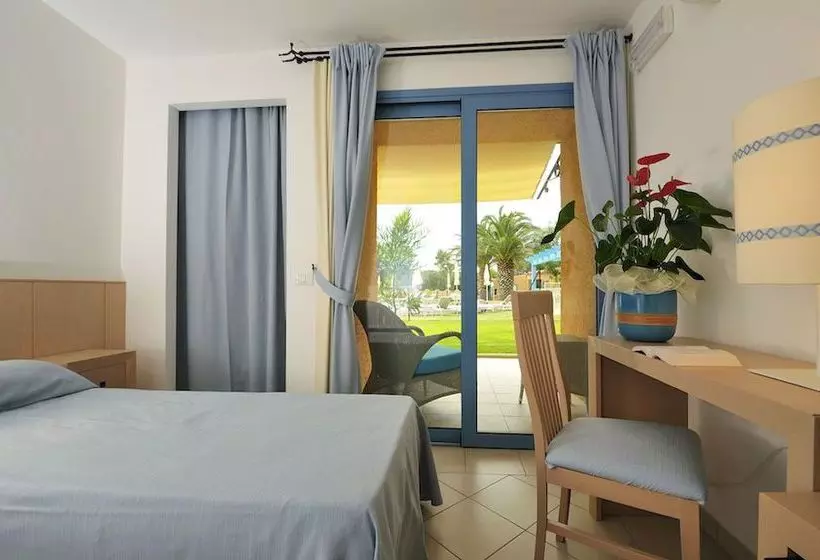 Hotelli Baia Dei Mori