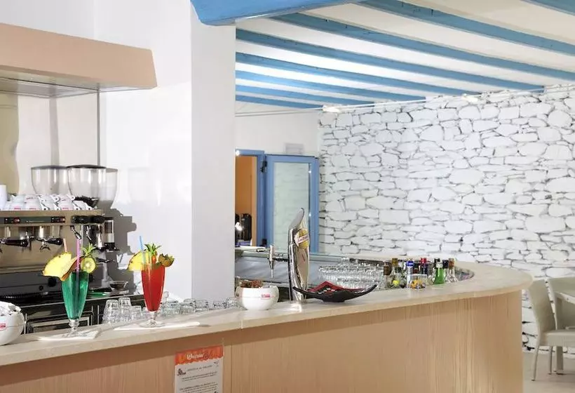 Hotelli Baia Dei Mori