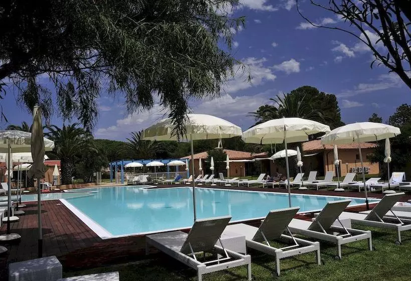 Hotelli Baia Dei Mori