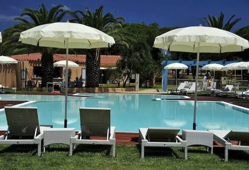 Hotelli Baia Dei Mori