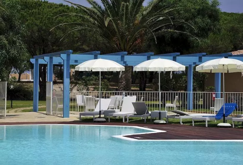 Hotelli Baia Dei Mori