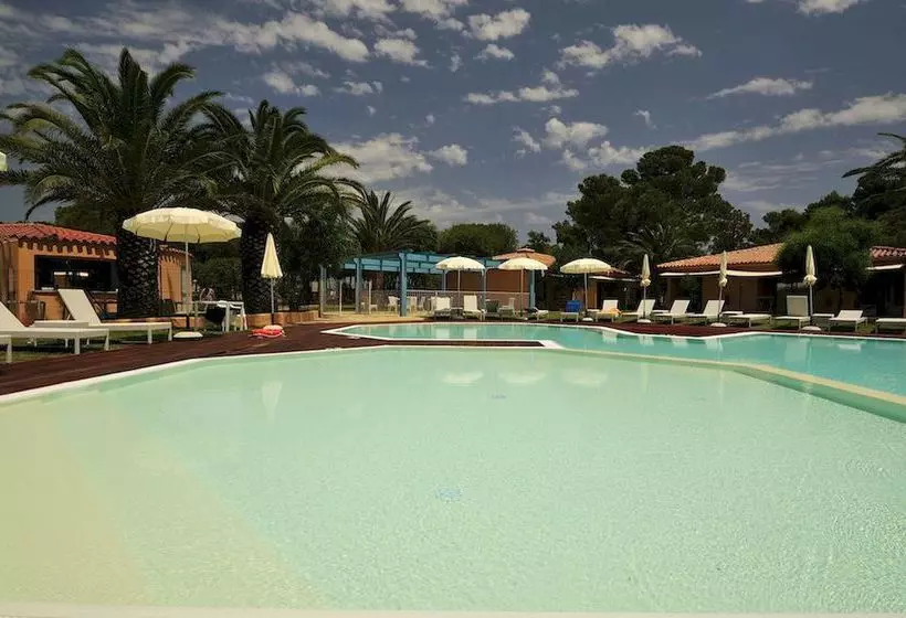 Hotelli Baia Dei Mori