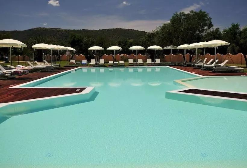 Hotelli Baia Dei Mori