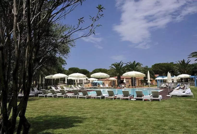 Hotelli Baia Dei Mori