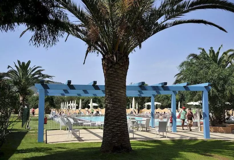 Hotelli Baia Dei Mori