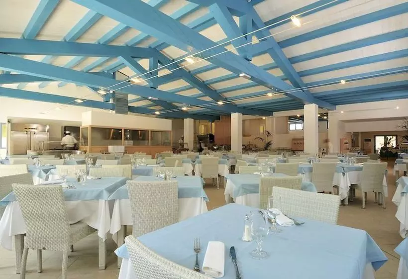 Hotelli Baia Dei Mori