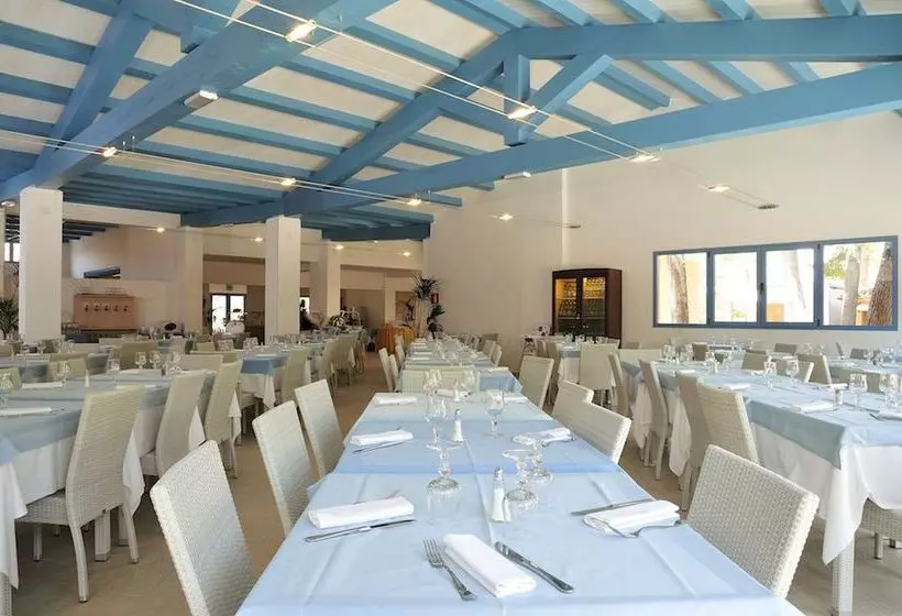 Hotelli Baia Dei Mori