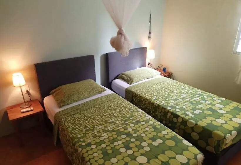 هتل Dive Hut   Boutique Apartments