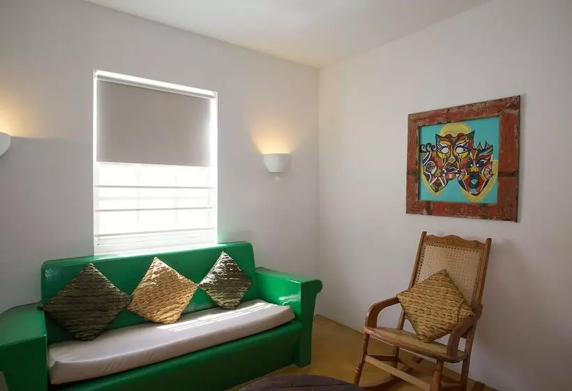 هتل Dive Hut   Boutique Apartments