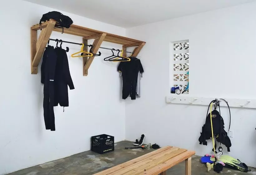 هتل Dive Hut   Boutique Apartments