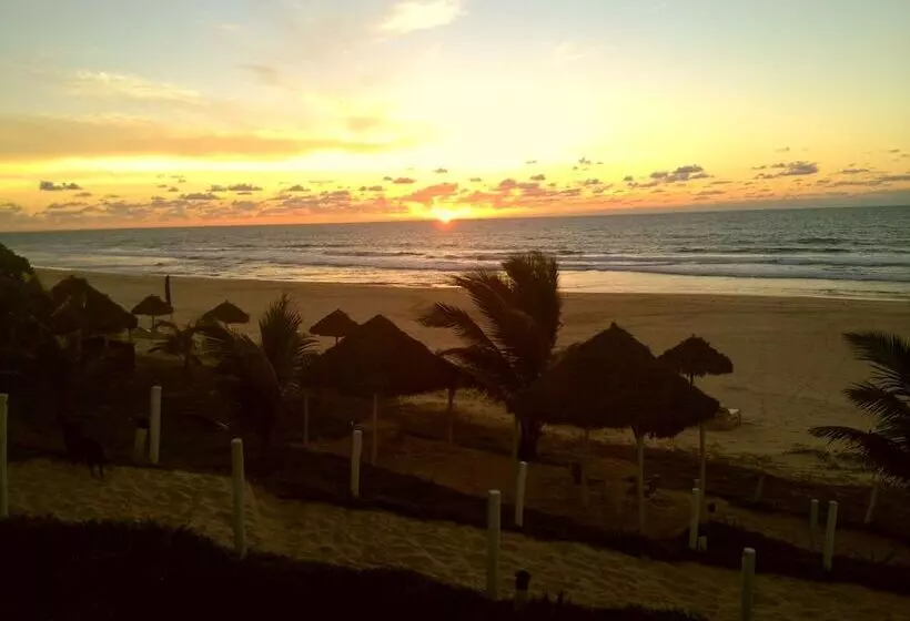 هتل Ecolodge Riake Resort & Villa