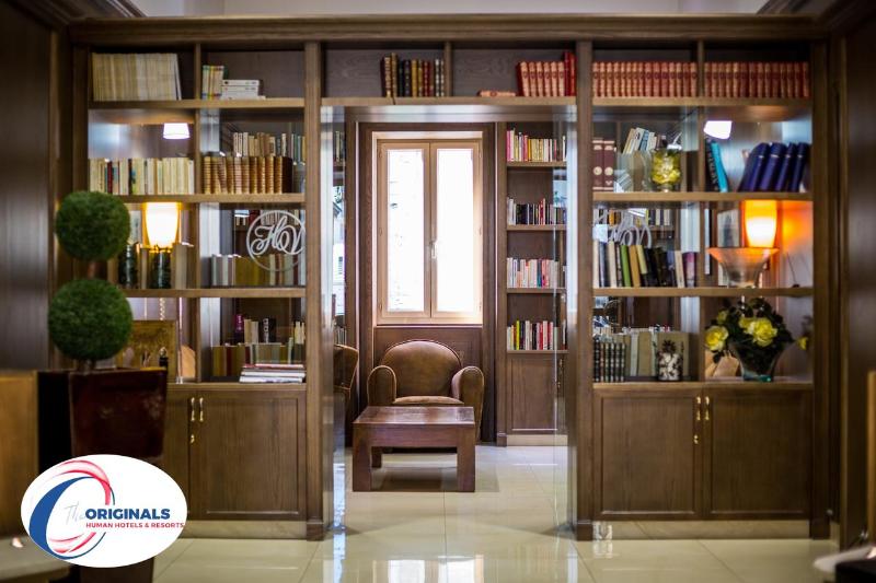 هتل Les Voyageurs