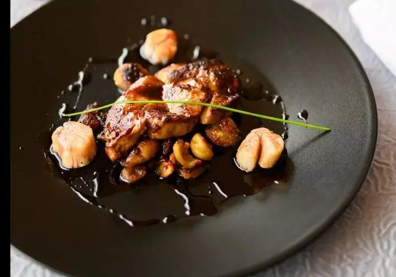 ホテル Hôtel Restaurant Les Collines