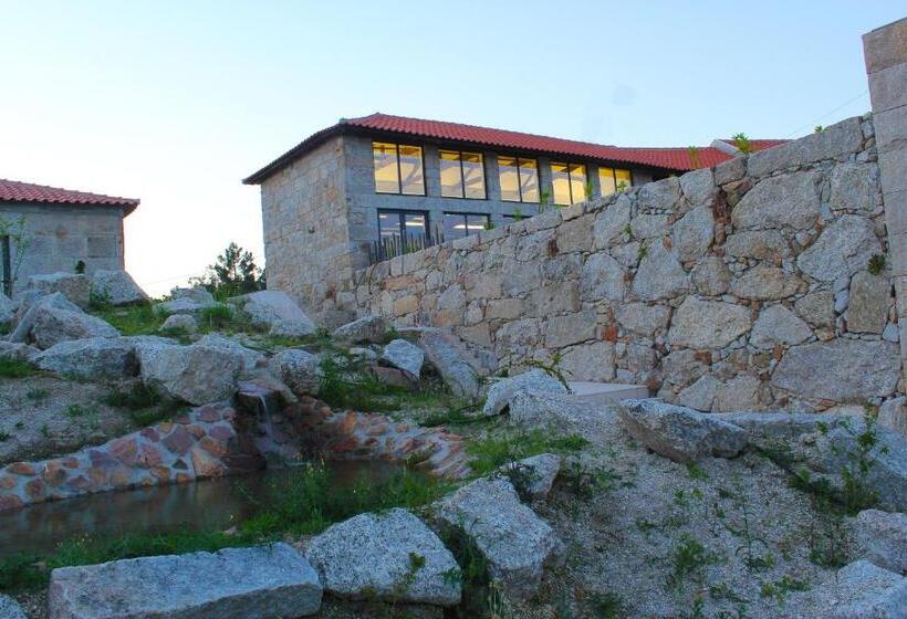 ホテル Lousada Country