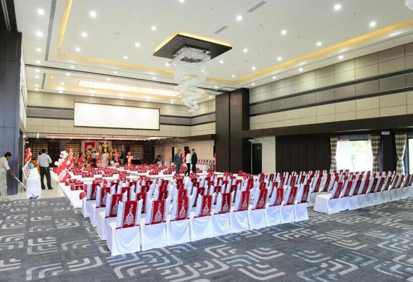 Hotelli Narayani Heights, Ahmedabad