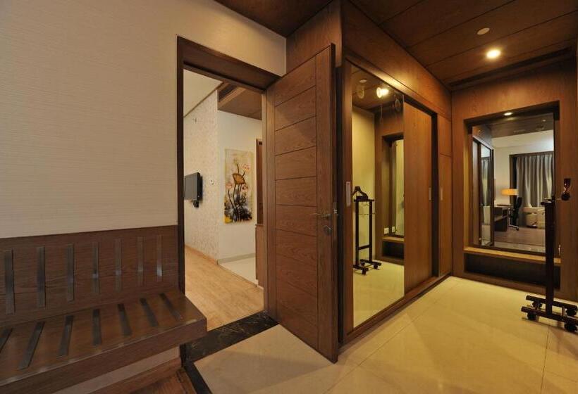 Hotelli Narayani Heights, Ahmedabad