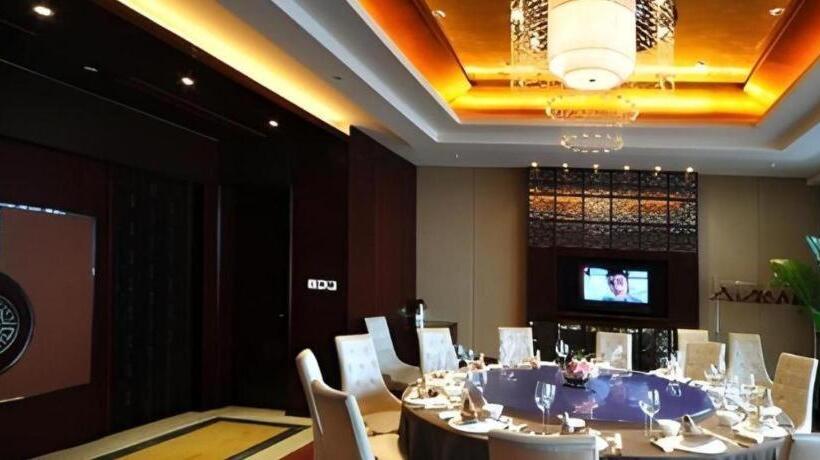 בית מלון כפרי New Century Resort Wenzhou Golden Coast