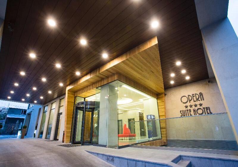 Hotel Opera Suite
