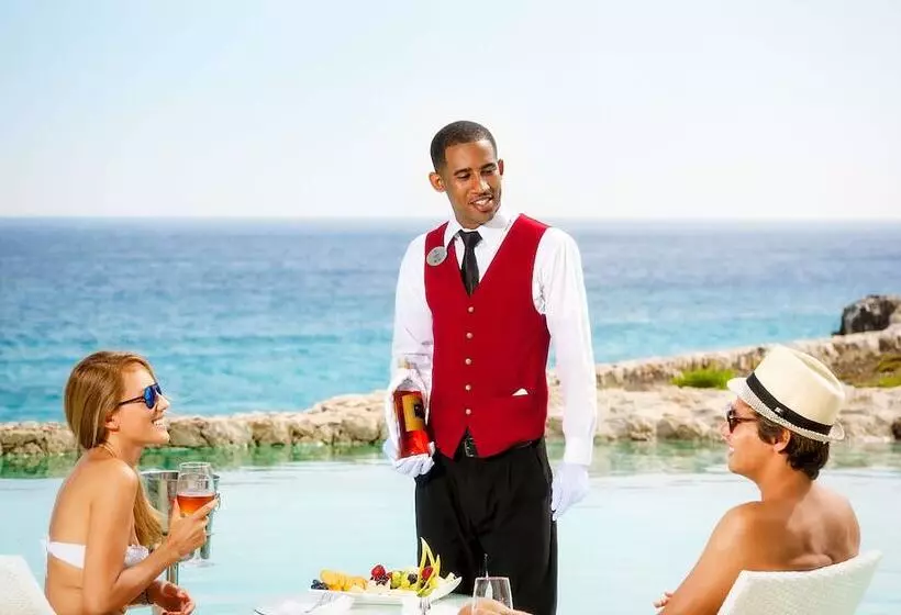 هتل Sonesta Ocean Point Resort  All Inclusive   Adults Only