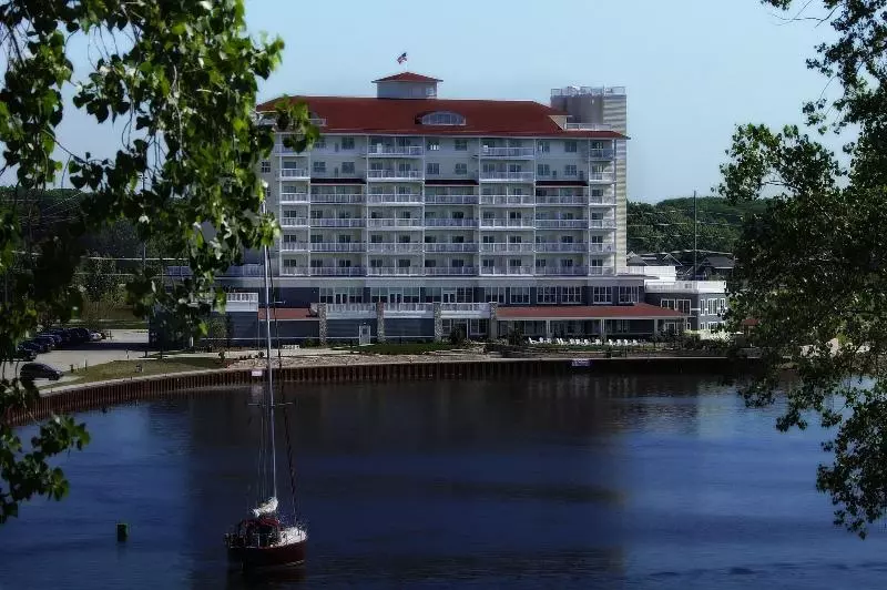 Hotel The Inn At Harbor Shores