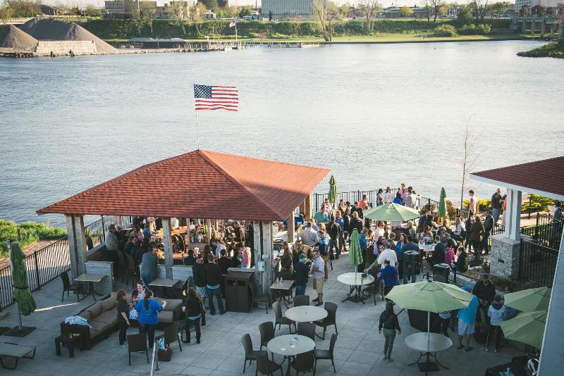 فندق The Inn At Harbor Shores