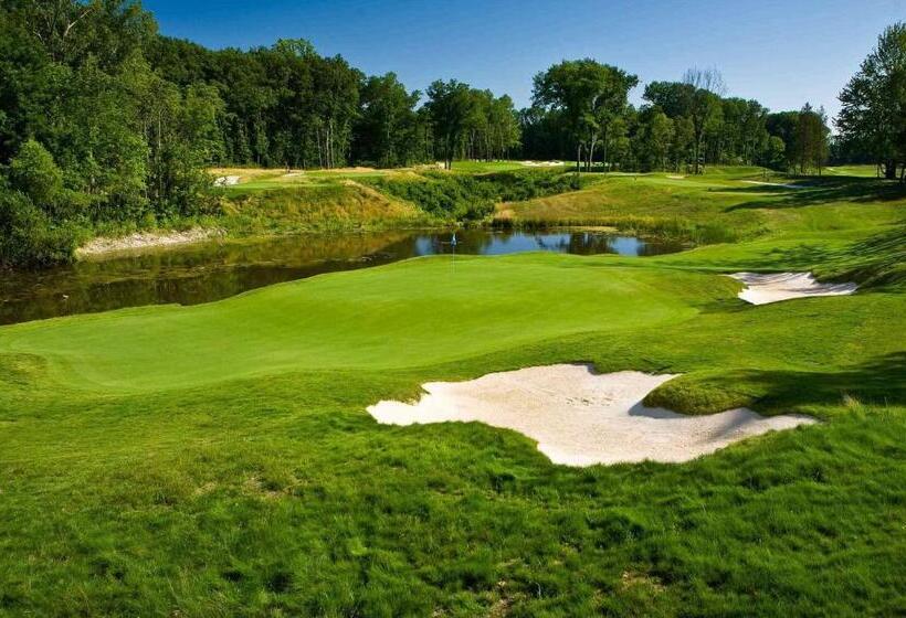 فندق The Inn At Harbor Shores