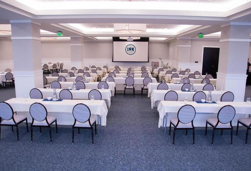 فندق The Inn At Harbor Shores