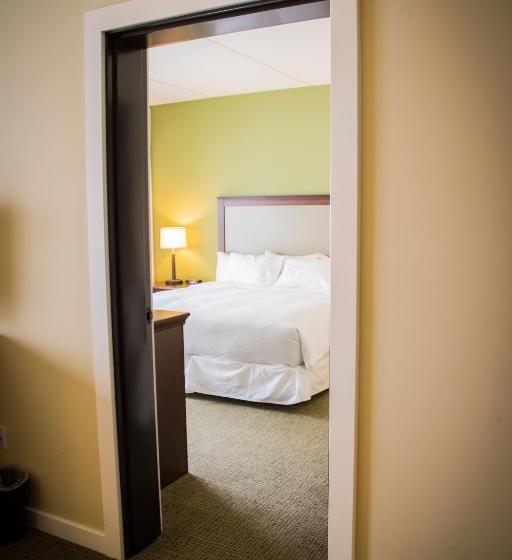 فندق The Inn At Harbor Shores