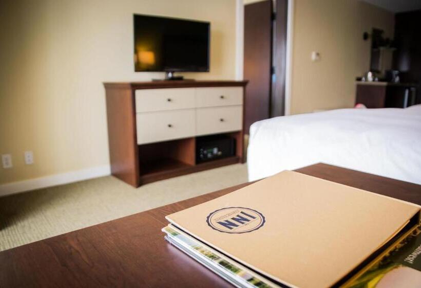 فندق The Inn At Harbor Shores