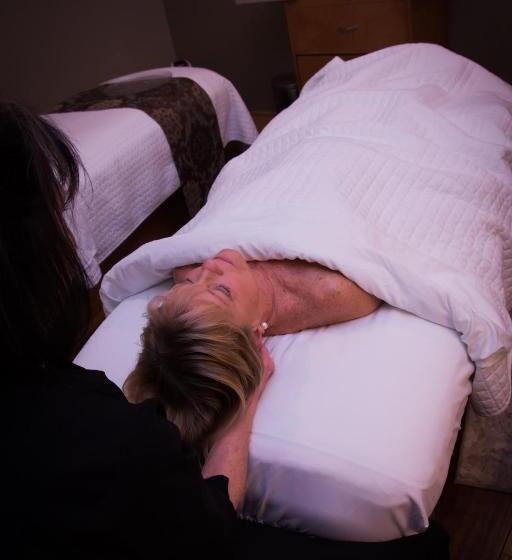 فندق The Inn At Harbor Shores