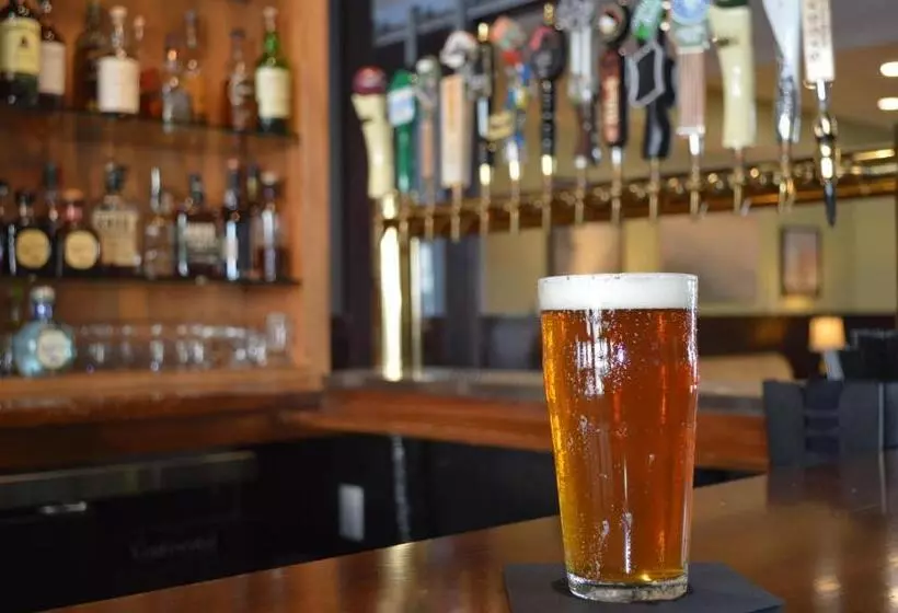 Hotel The Inn At Harbor Shores