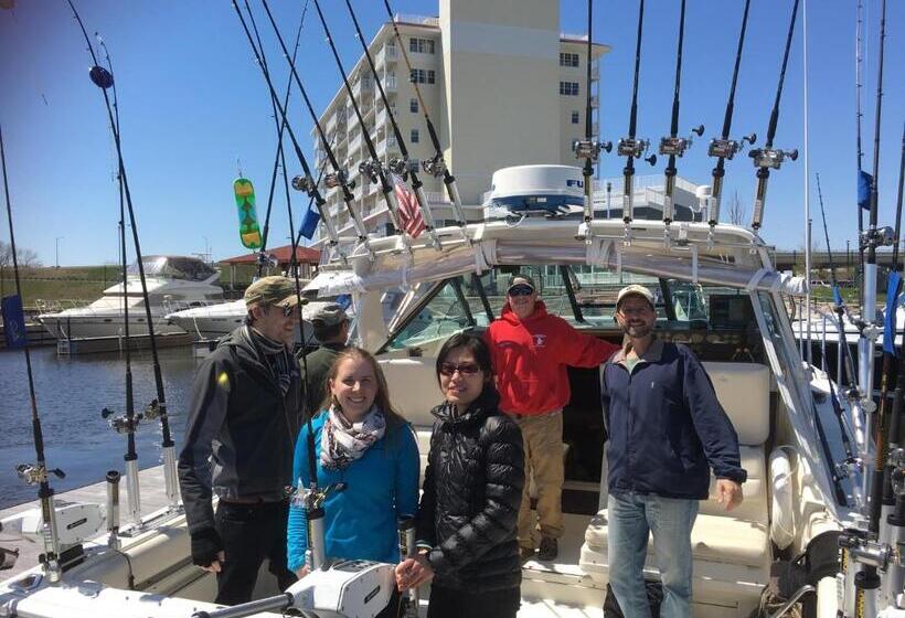 فندق The Inn At Harbor Shores