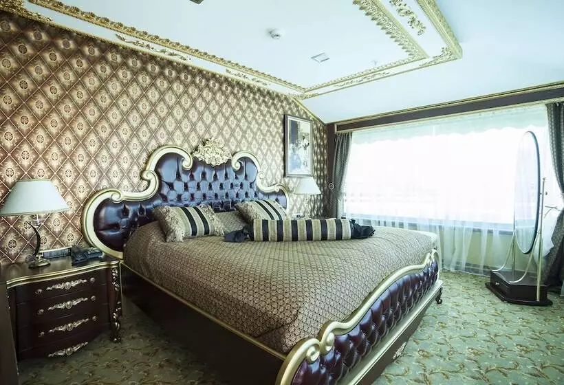 Hotel Vivaldi Ce Gold