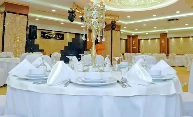 Hotel Vivaldi Ce Gold