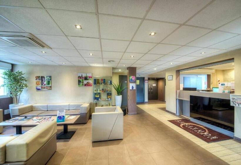 إقامة Comfort Aparthotel Antibes Le Maestria