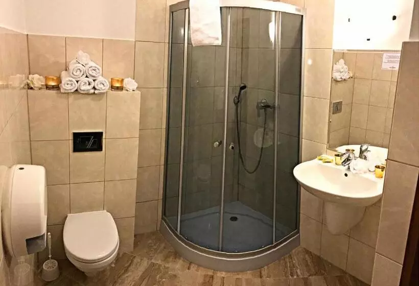 Hotelli Pensjonat Belvedere